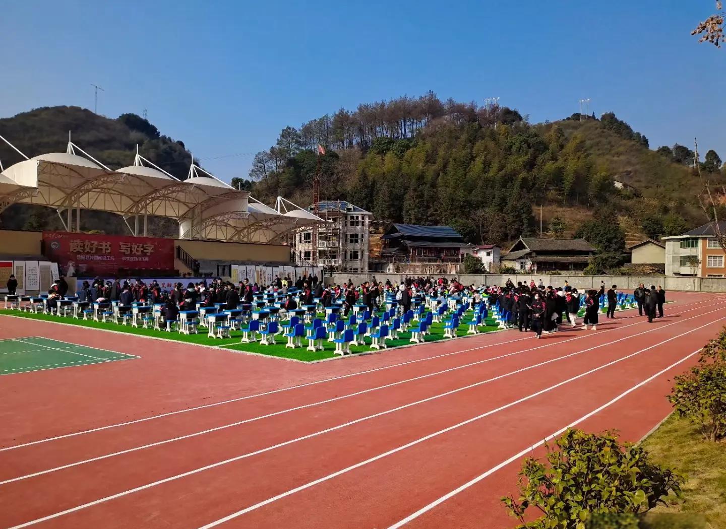 齐齐哈尔市硅PU塑胶跑道 - 价格